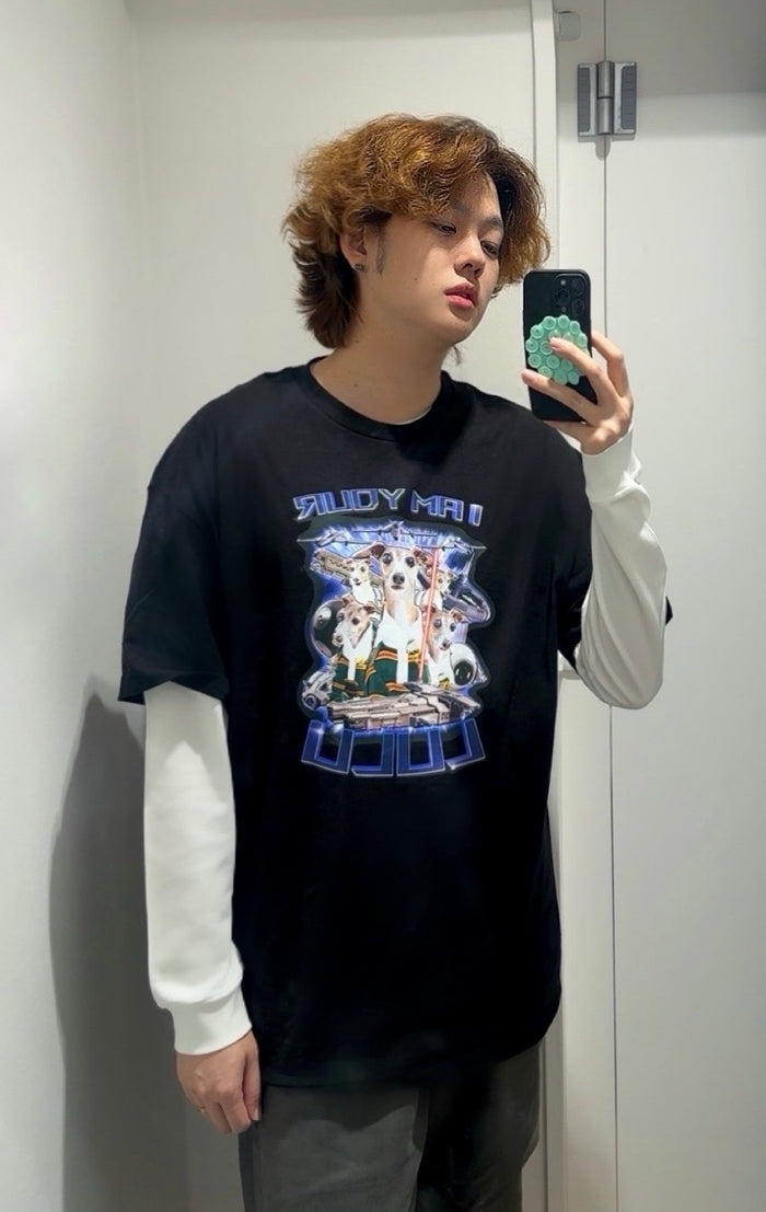 Ron wearing the Lulu tee